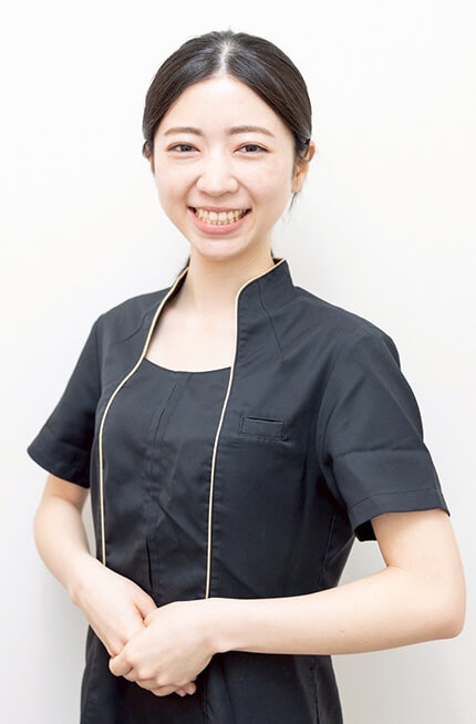 新崎 友里亜