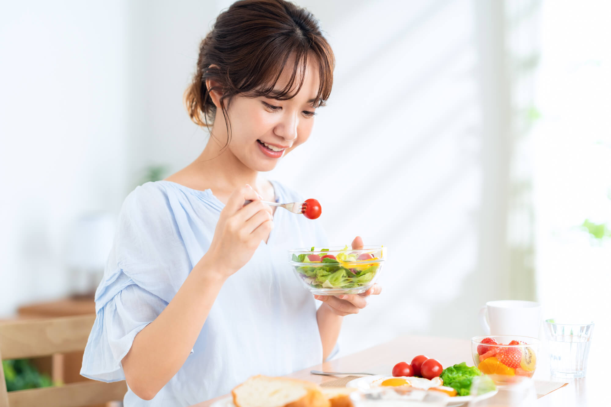 胸を大きくする成分は食べ物から摂取できる