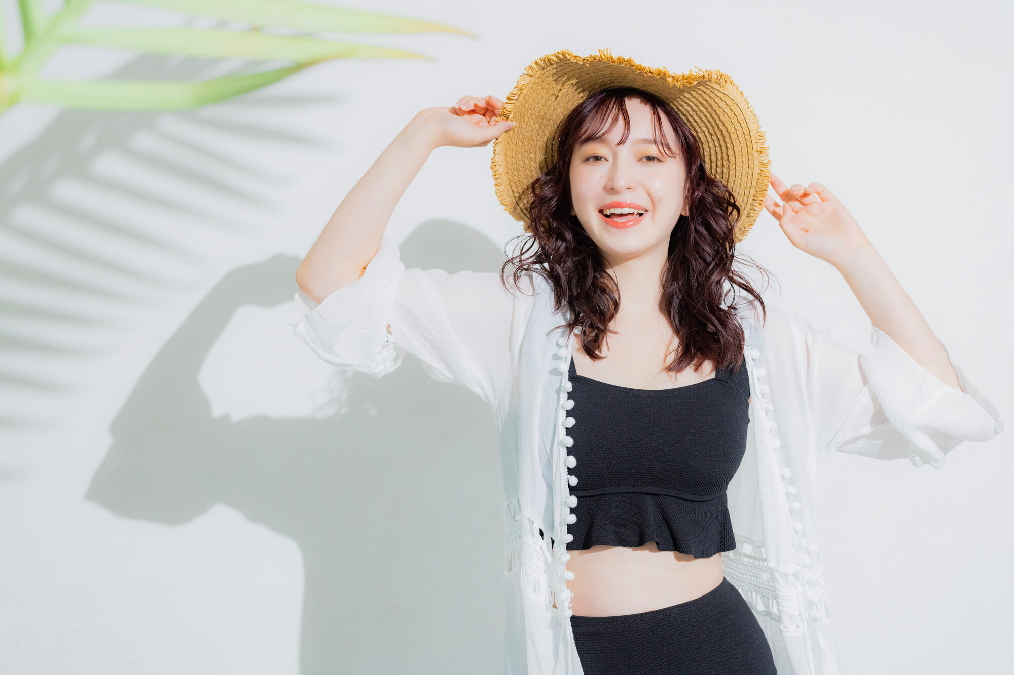 小胸さんの水着の選び方や選ぶ際の注意点、似合う水着について解説