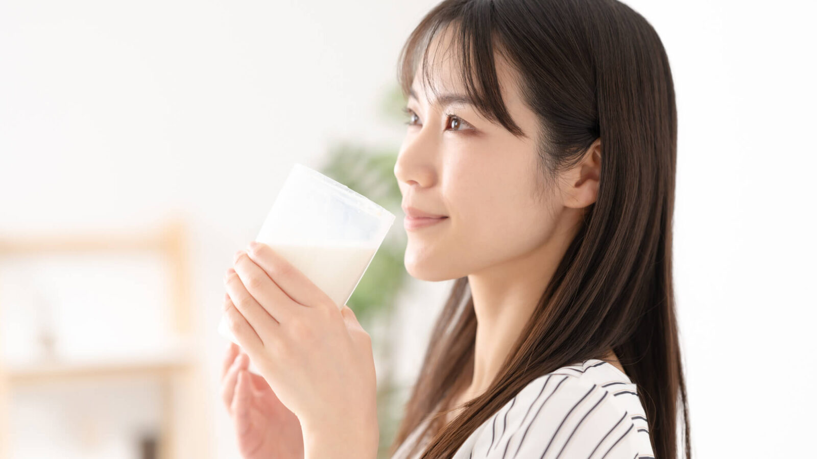 バストアップと水の関係