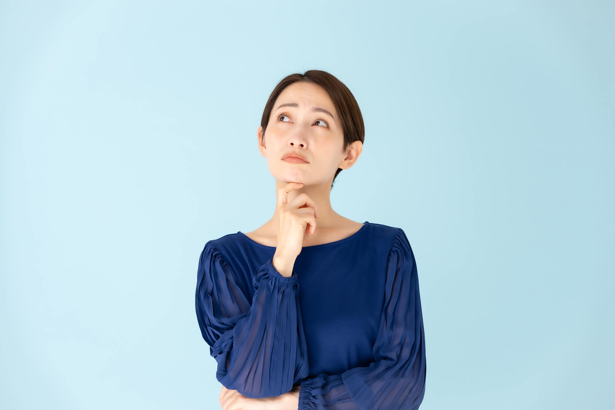 年齢とともに胸が垂れる原因