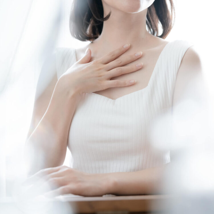 更年期でもバストアップをあきらめない！よくある変化やバストアップのコツを解説