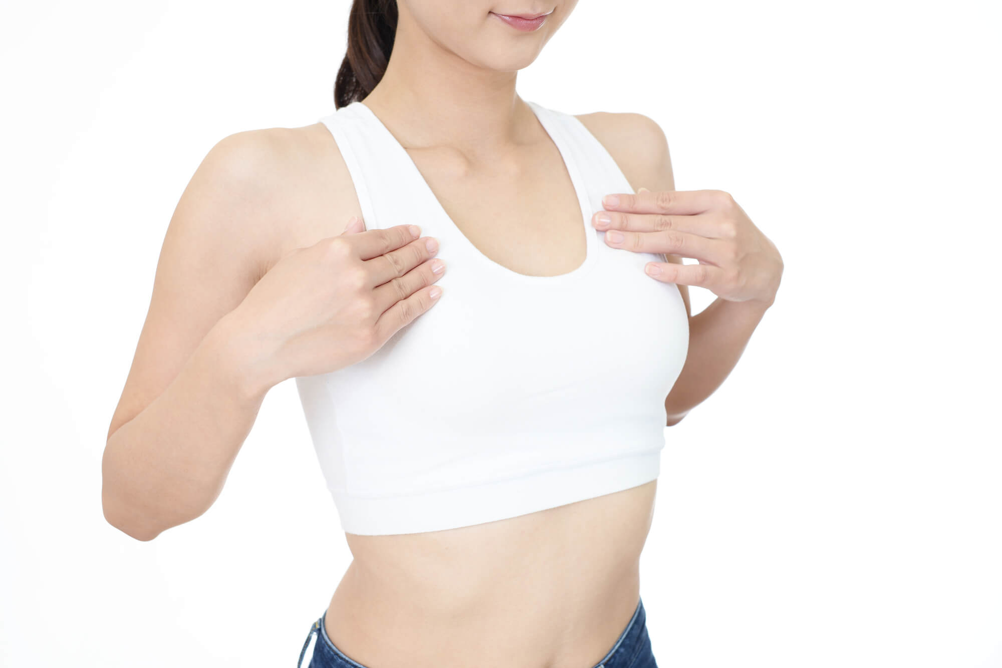 胸の脂肪を増やす5つの方法