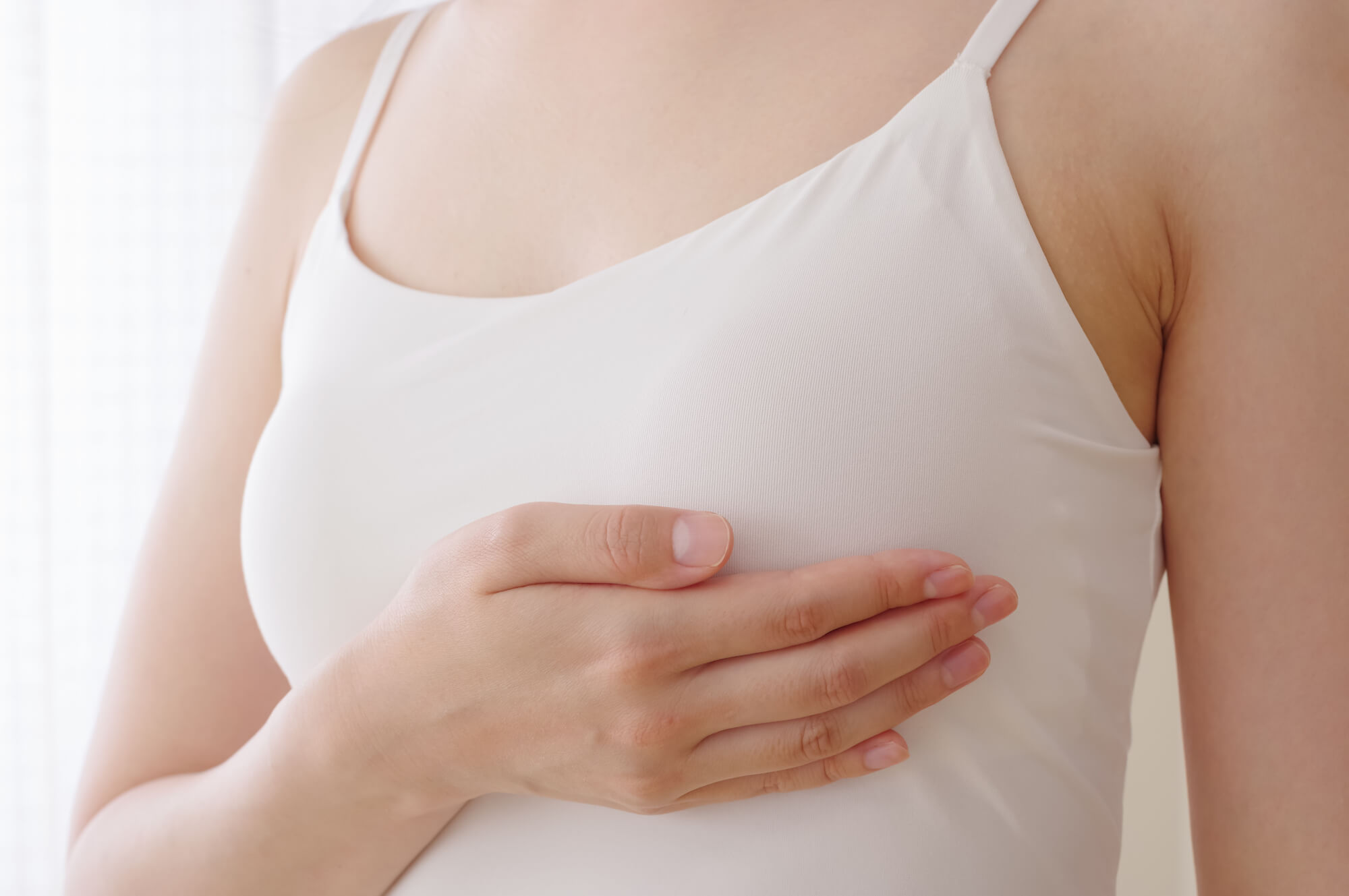 垂れ乳は日々のセルフケアを取り入れることで見た目やハリを整えていける