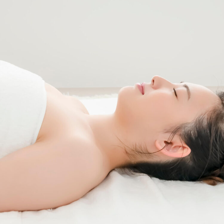 バストアップサロンは恥ずかしい？どんな風に施術をするの？のイメージ